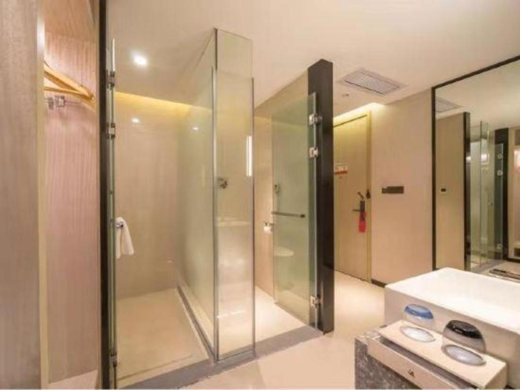 Echarm Hotel Yangjiang Baili Plaza Exteriör bild