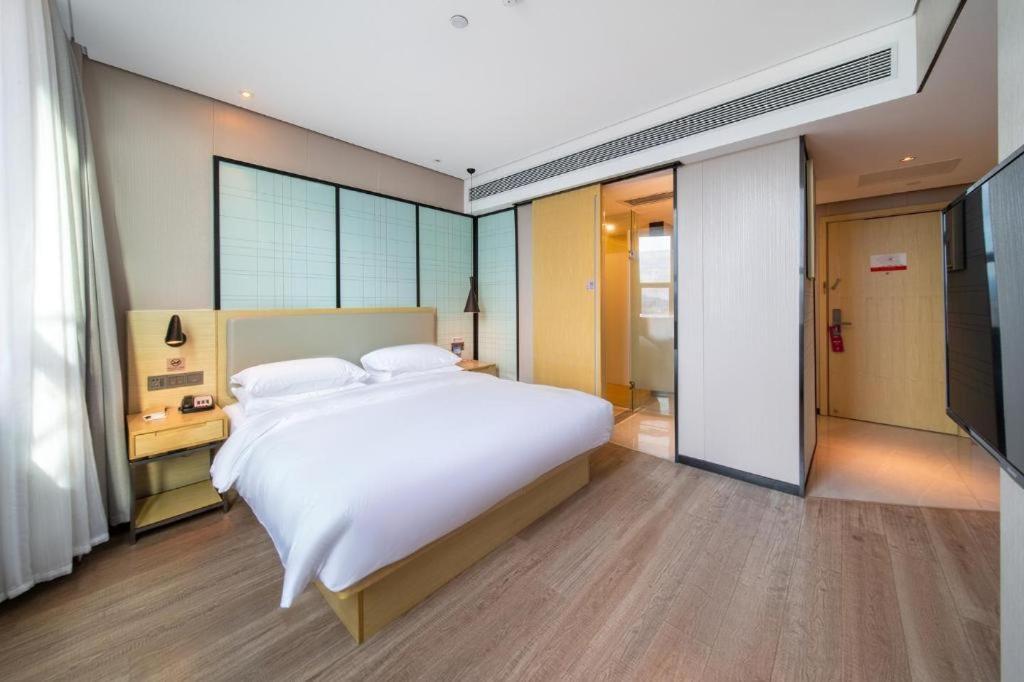 Echarm Hotel Yangjiang Baili Plaza Exteriör bild