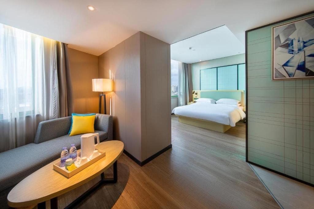 Echarm Hotel Yangjiang Baili Plaza Exteriör bild