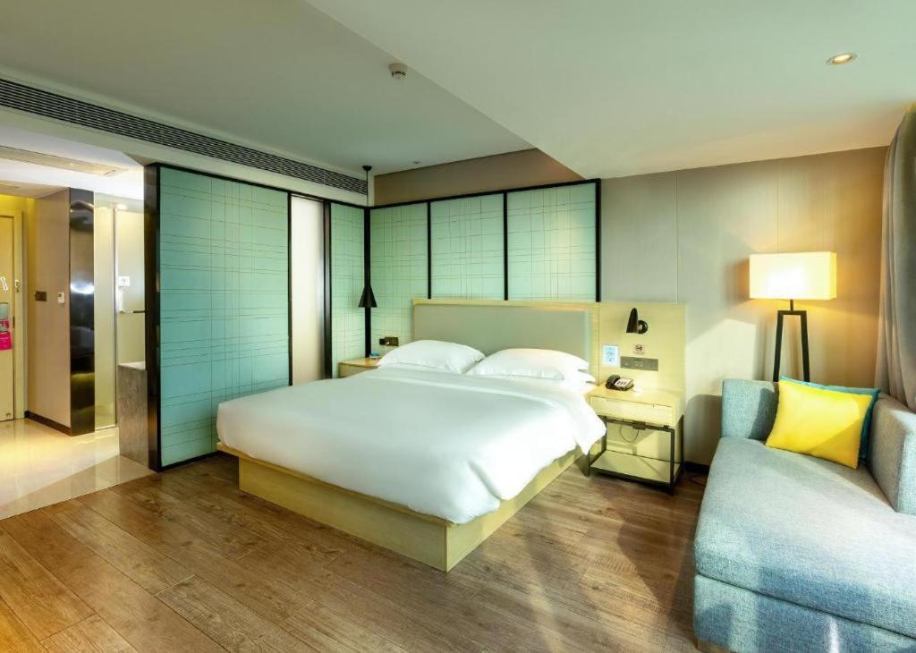 Echarm Hotel Yangjiang Baili Plaza Exteriör bild