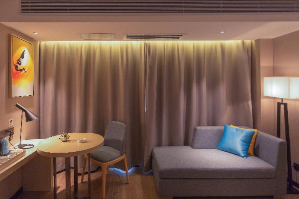 Echarm Hotel Yangjiang Baili Plaza Exteriör bild